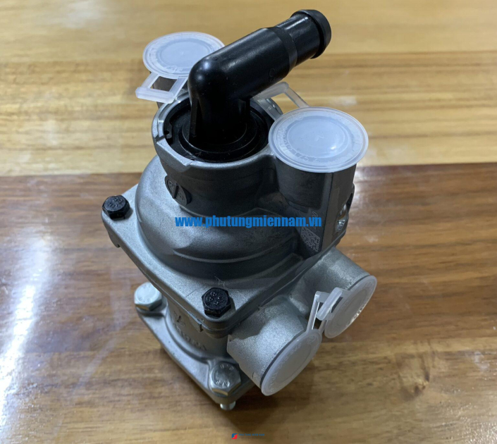 Tổng phanh chân T5G