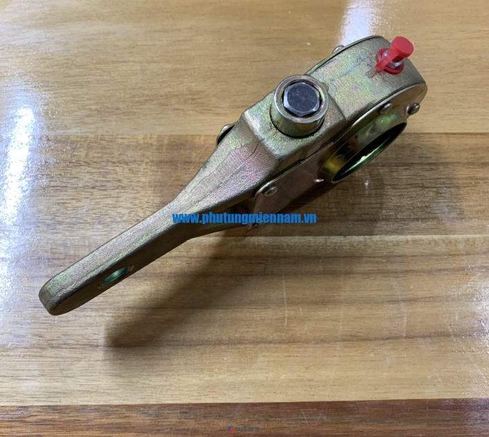 Cóc phanh cầu sau 28T (A7)