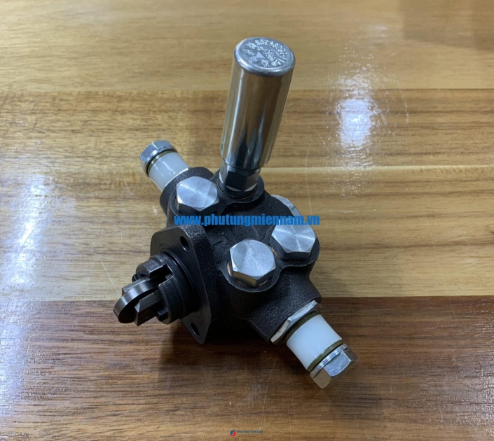 Bơm tay 371- 3 lỗ bắt ốc d=32×100
