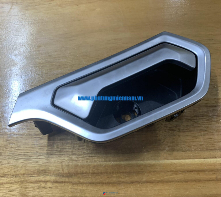 Tay Mở cửa trong bên R