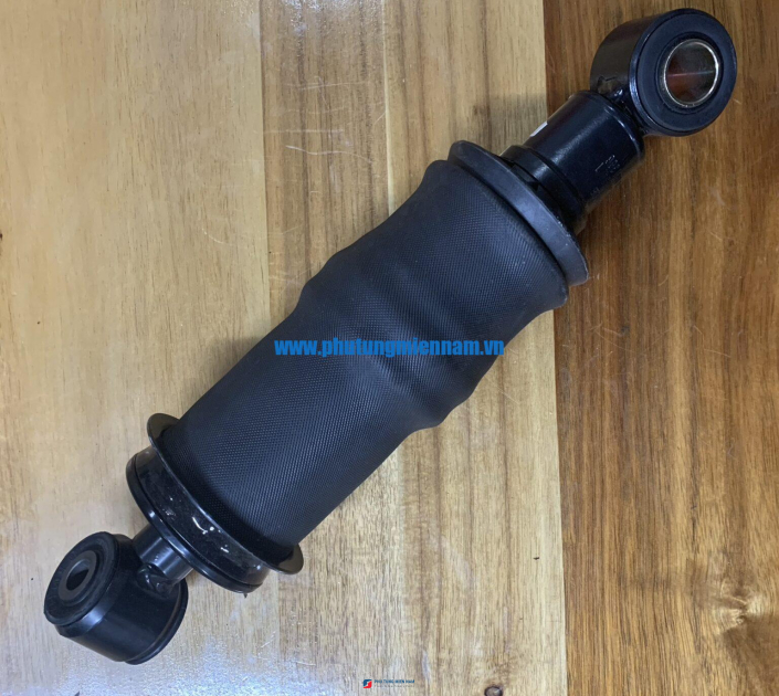 Bóng hơi trước cabin howo max