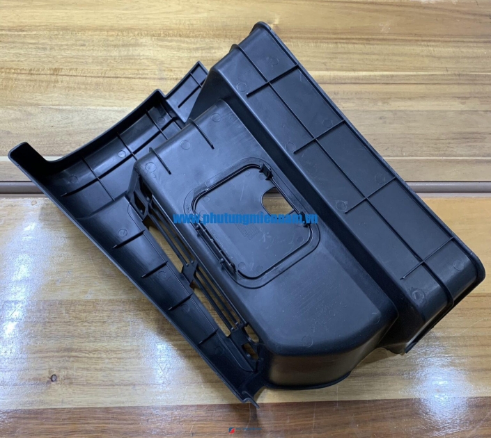 Ốp bậc dưới T5G-L