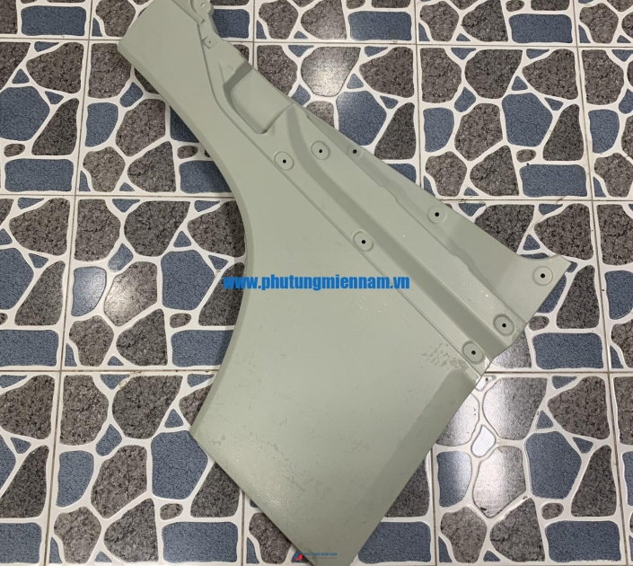 Ốp cửa ngoài bên R